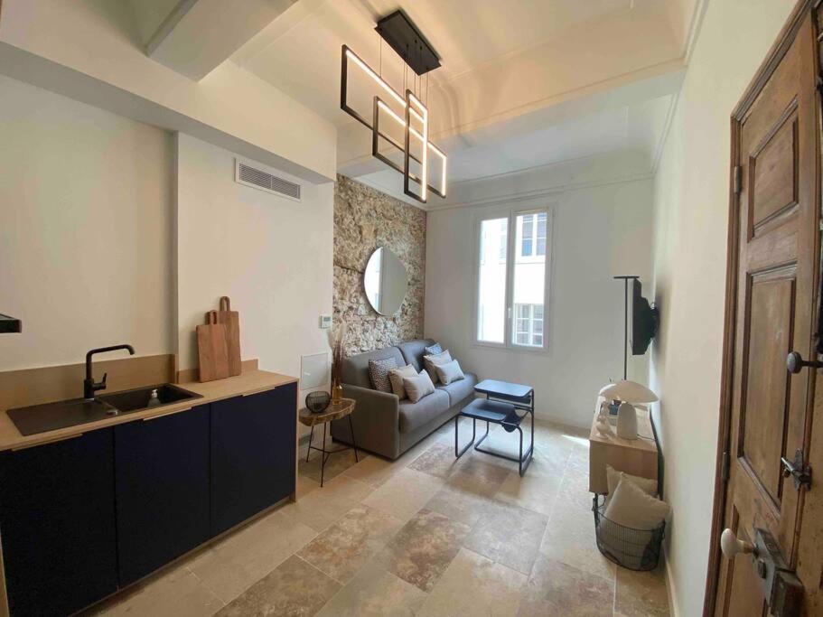 Au Coeur Du Viel Antibes - Cosy Appartement Luaran gambar