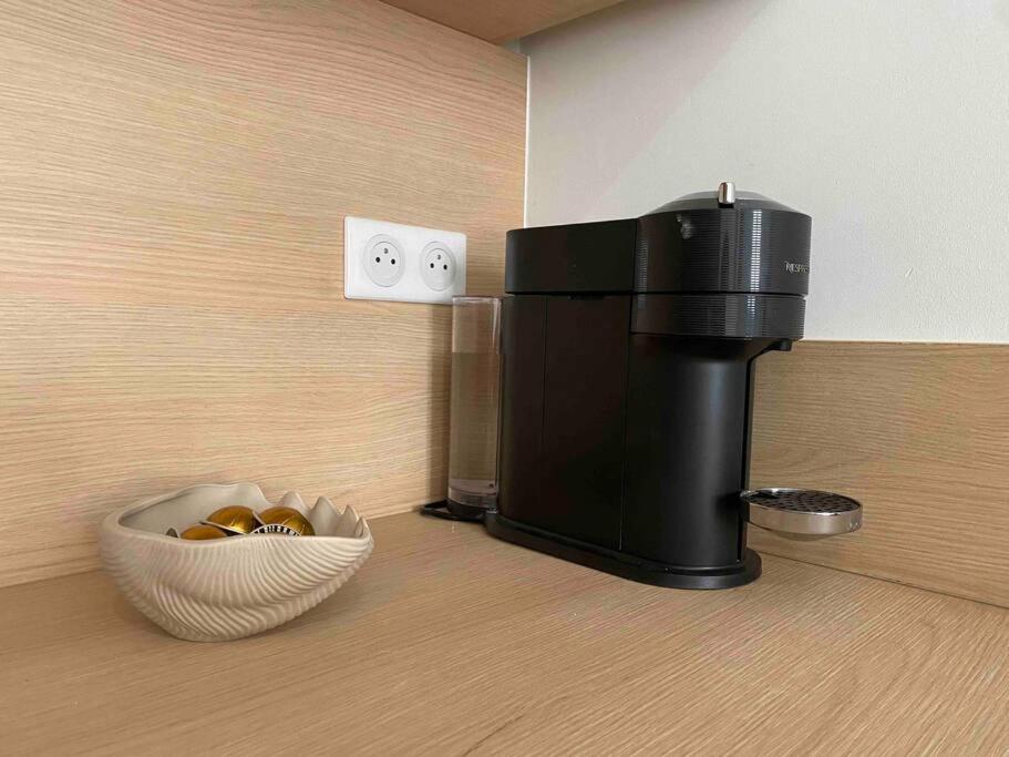 Au Coeur Du Viel Antibes - Cosy Appartement Luaran gambar