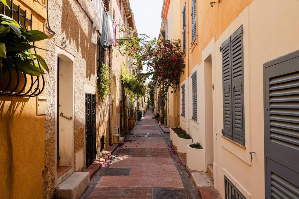 Au Coeur Du Viel Antibes - Cosy Appartement Luaran gambar