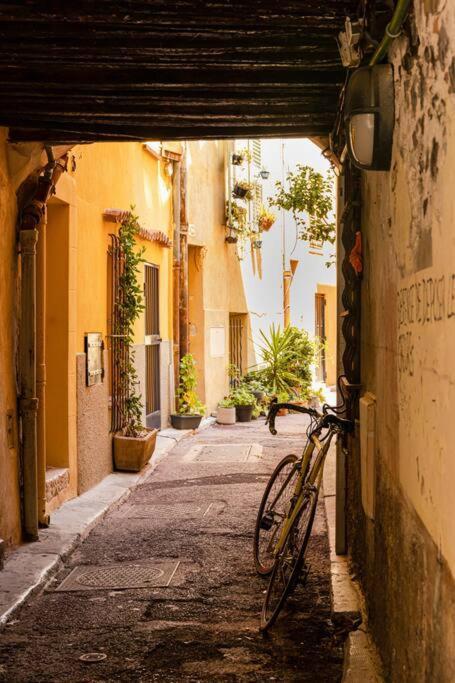 Au Coeur Du Viel Antibes - Cosy Appartement Luaran gambar
