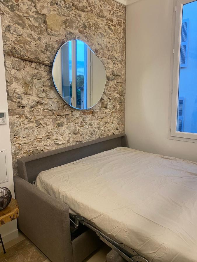 Au Coeur Du Viel Antibes - Cosy Appartement Luaran gambar